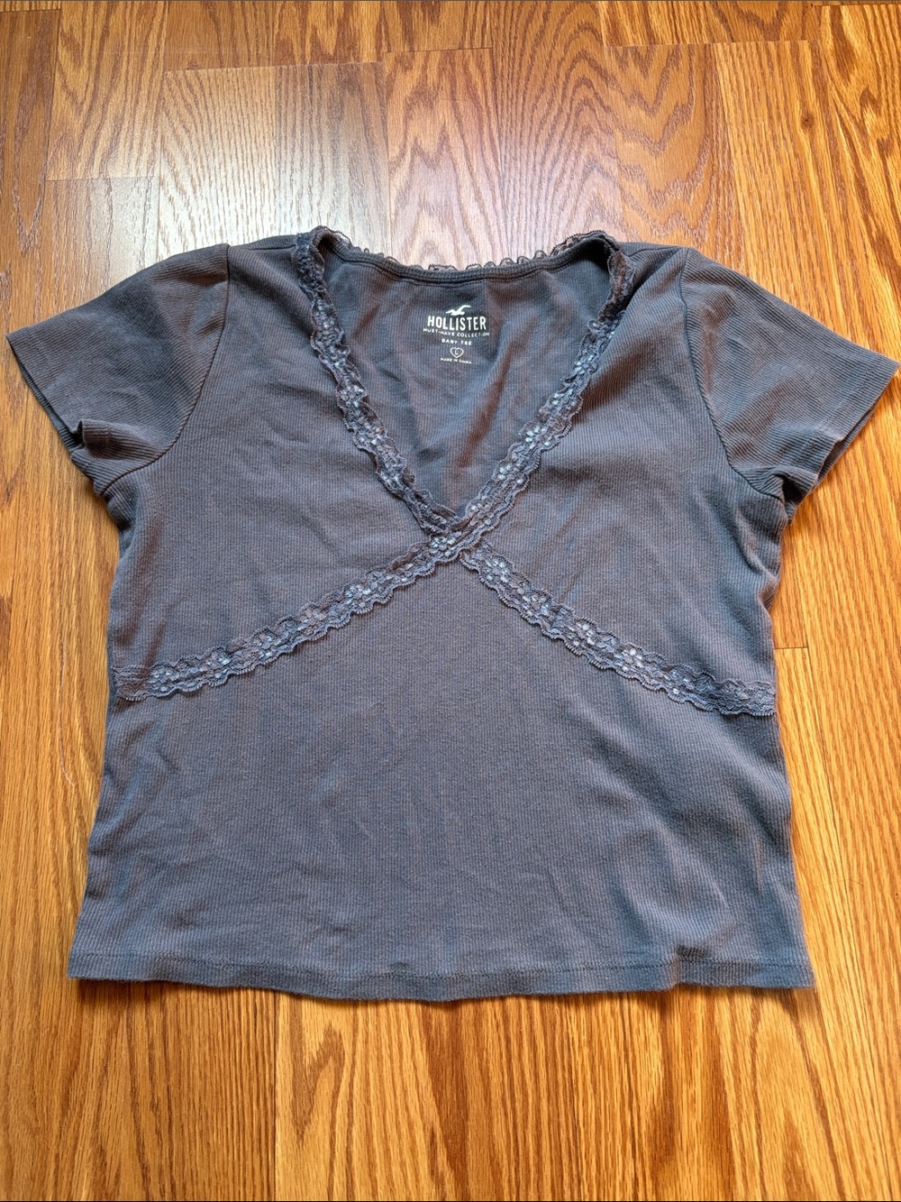 Hollister Women's Short Sleeve V-Neck Lace-Trim Top - Charcoal